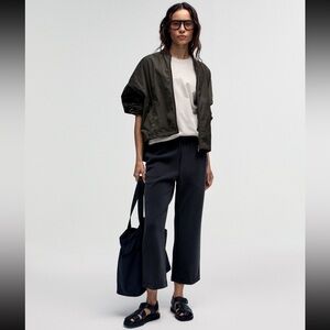 Lululemon Softstreme High-Rise Straight Leg Crop size 10